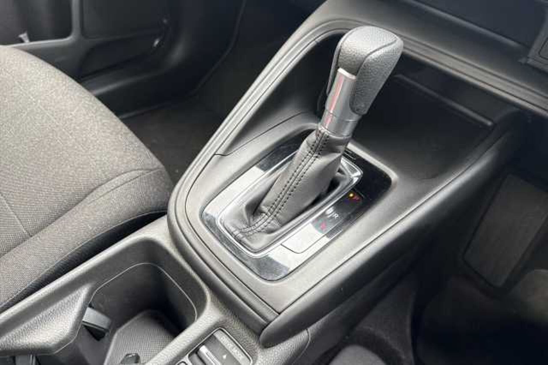 Honda HR-V Hybrid 1.5 eHEV Elegance 5dr CVT 