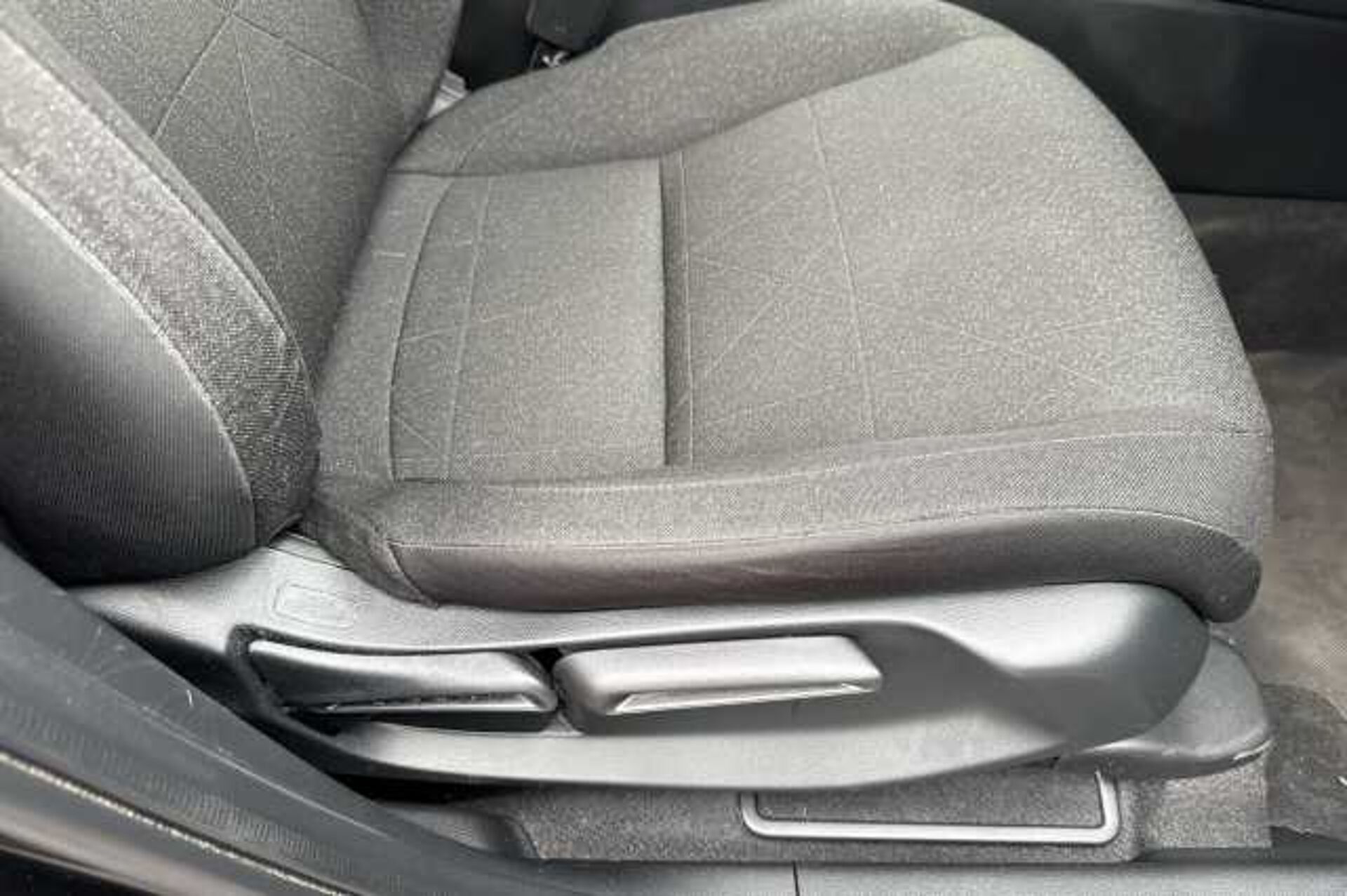 Honda HR-V Hybrid 1.5 eHEV Elegance 5dr CVT 